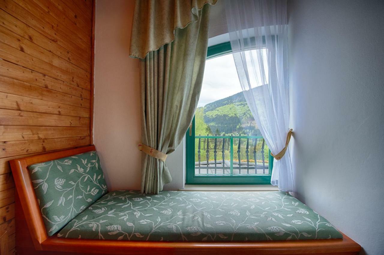 Hotel Zlatý Orel Ostravice Buitenkant foto
