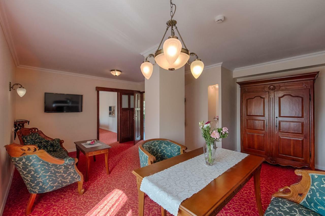Hotel Zlatý Orel Ostravice Buitenkant foto