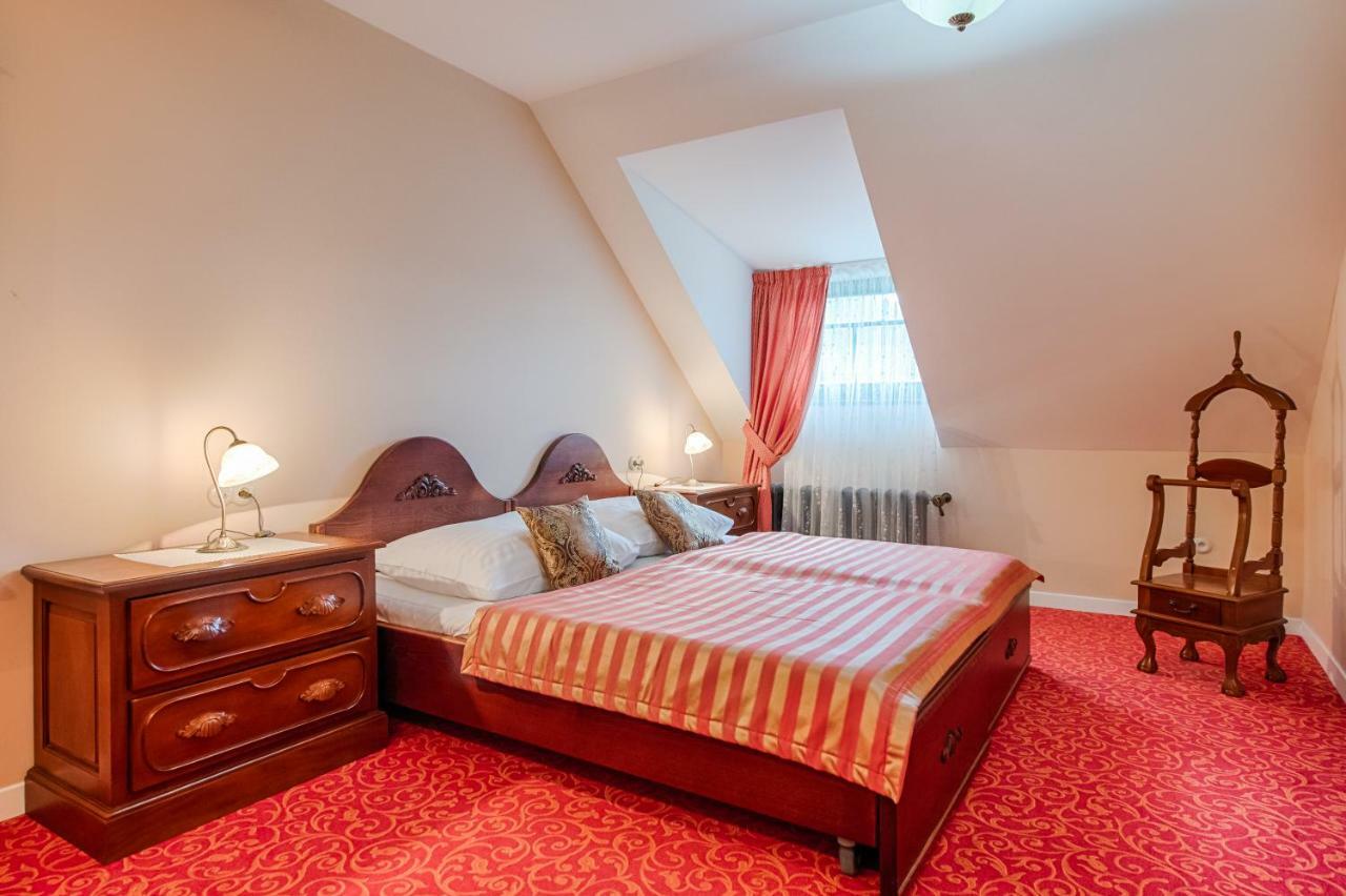 Hotel Zlatý Orel Ostravice Buitenkant foto