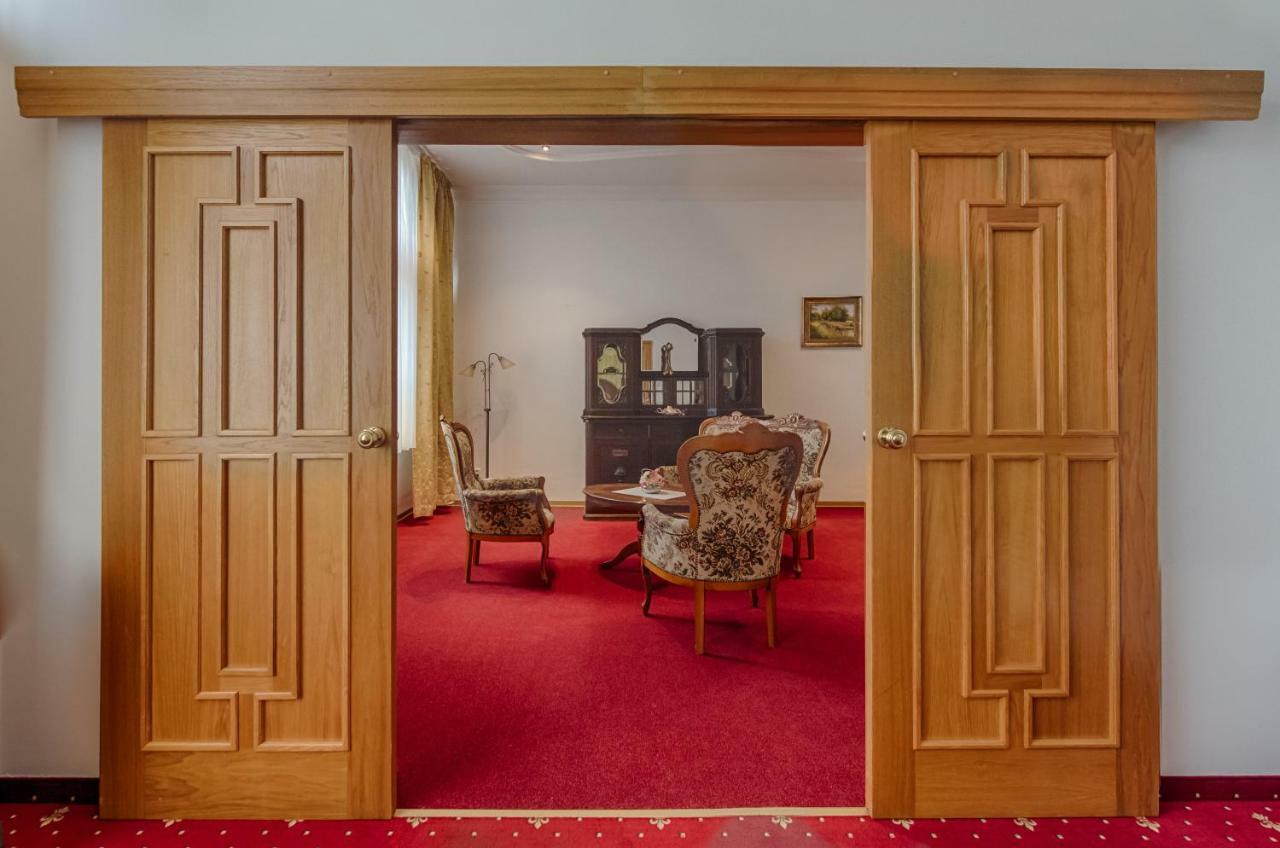 Hotel Zlatý Orel Ostravice Buitenkant foto