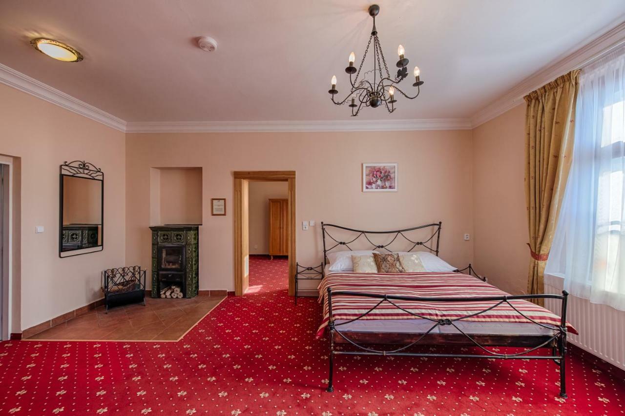 Hotel Zlatý Orel Ostravice Buitenkant foto